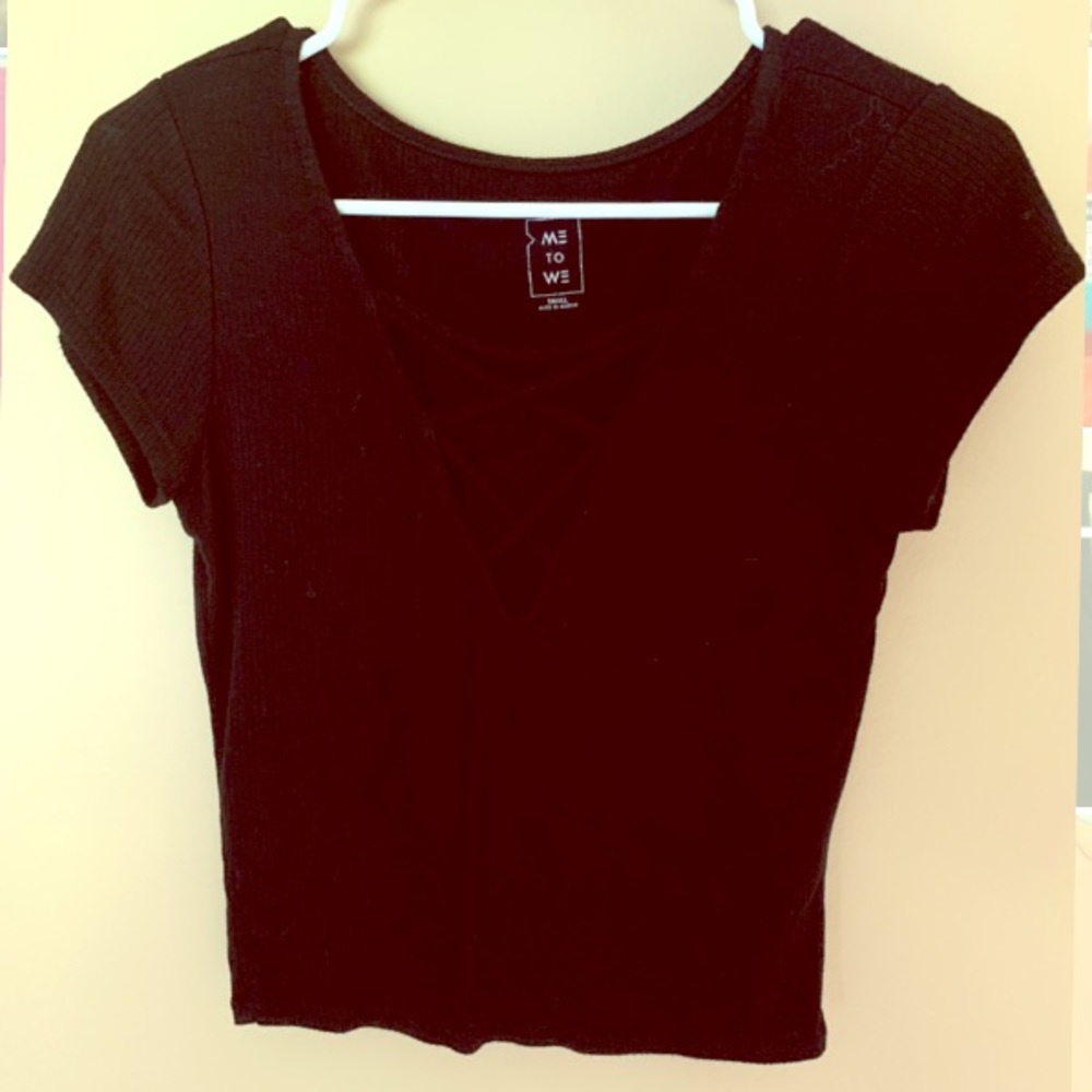 Black Crop Top T-Shirt with Detailing